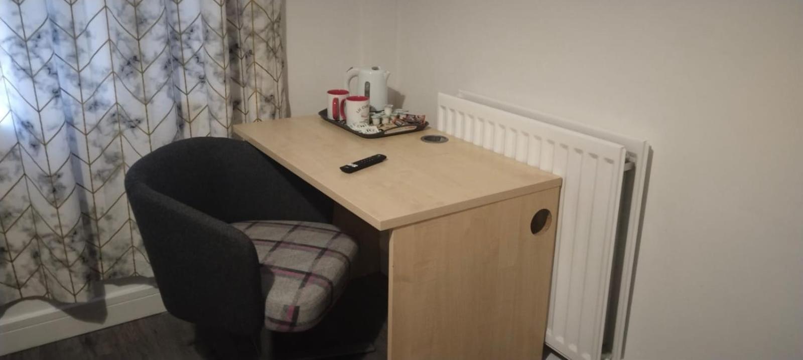 Homestay White House Ensuite Double Bedroom Warrington (Cheshire)